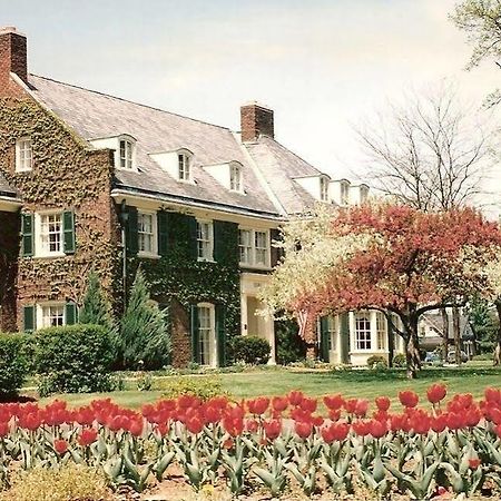 Montague Inn Saginaw Bagian luar foto