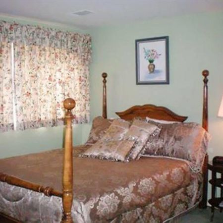Montague Inn Saginaw Bagian luar foto