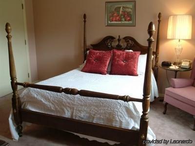 Montague Inn Saginaw Ruang foto