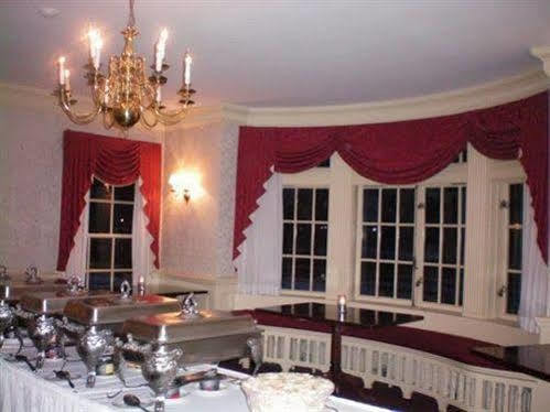 Montague Inn Saginaw Bagian luar foto